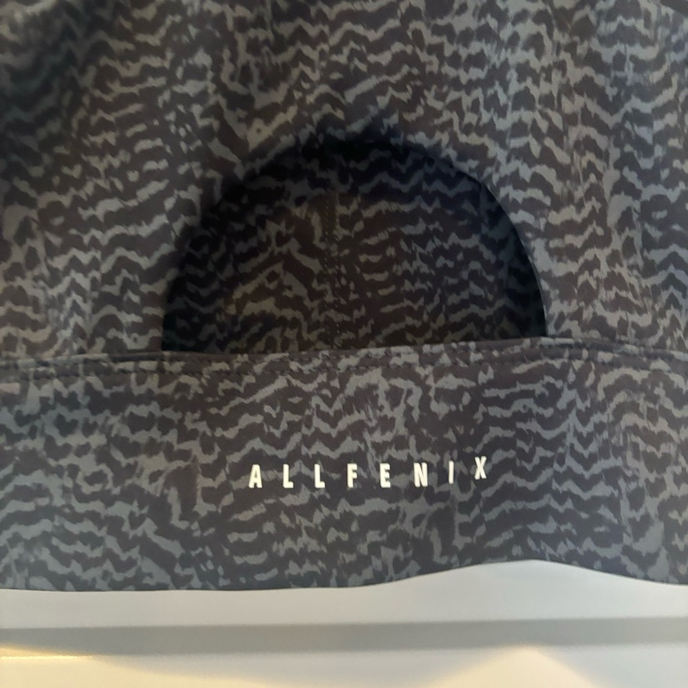 ALLFENIX- SZ M Black Sport Bra/ Lounge Crop Top - Picture 5 of 9